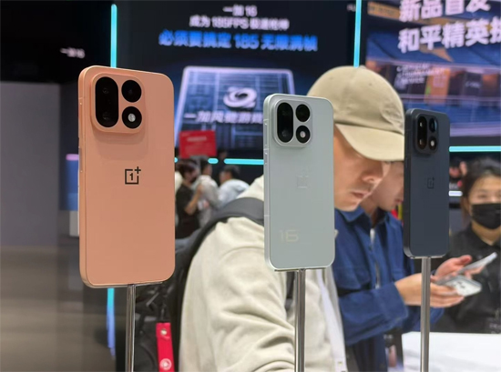 旗舰扎堆季 一加16靠什么赢？