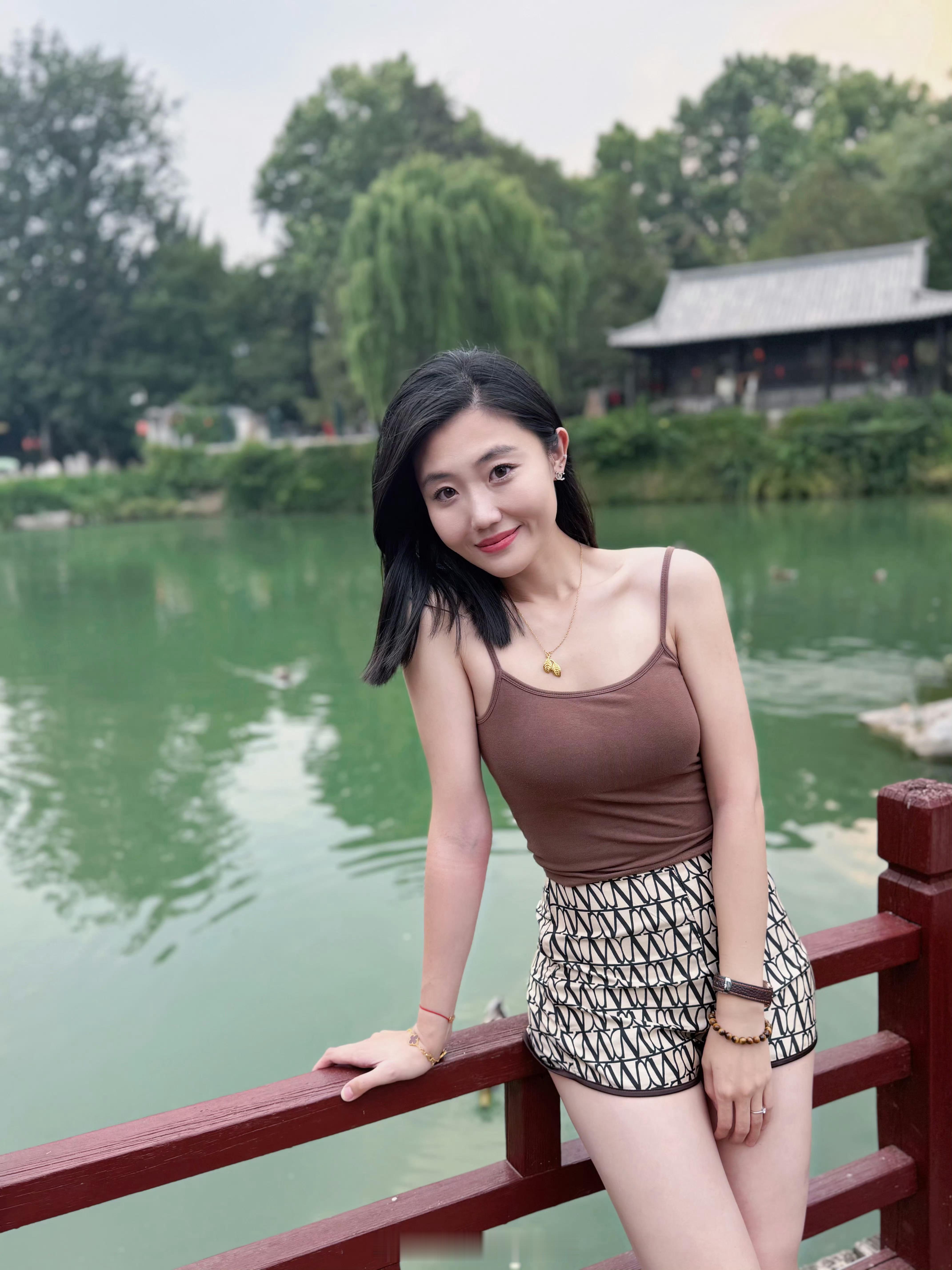 齐彤彤 🍃 夏日出游碎片 ​​​