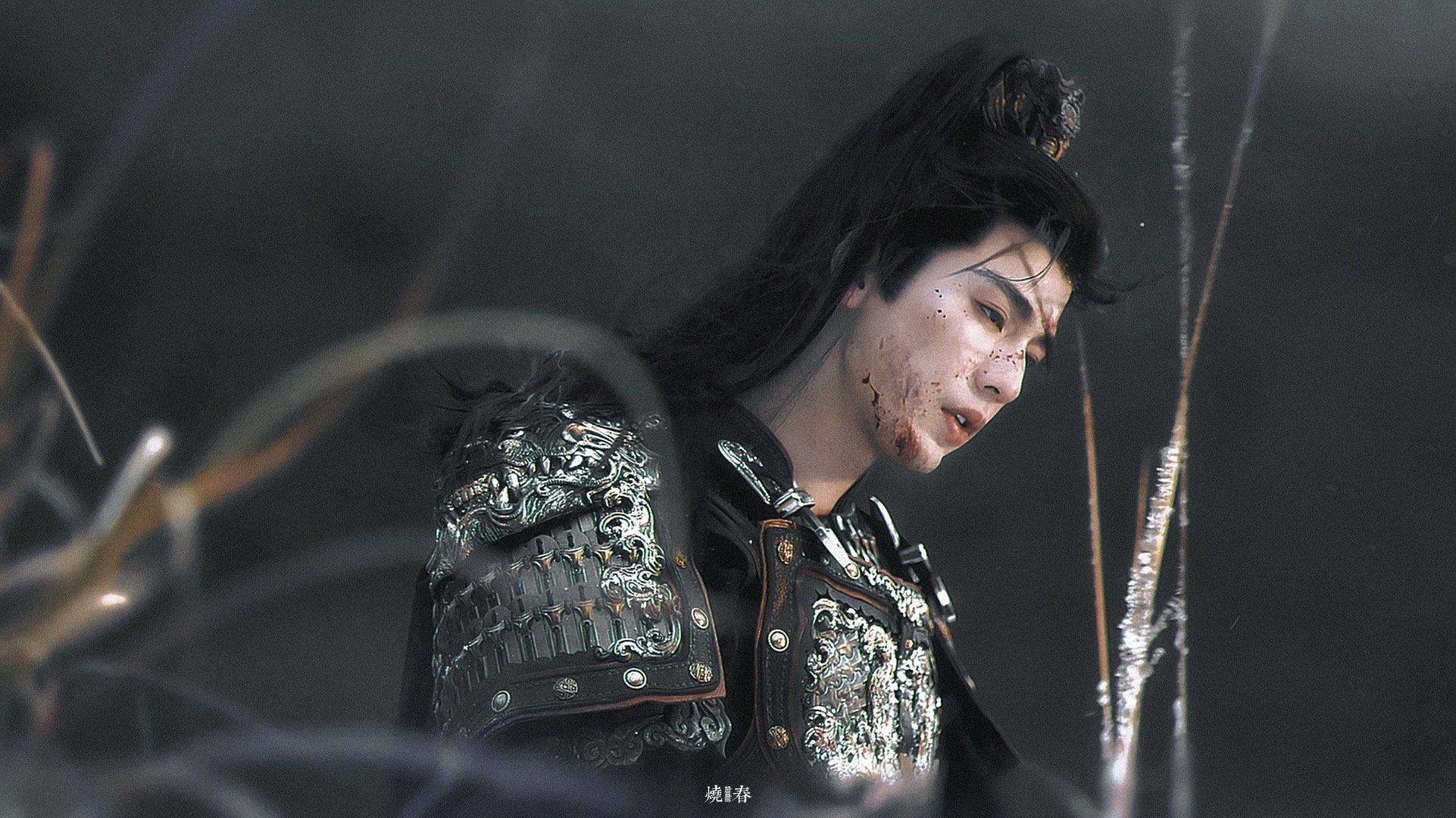 谢征雪地打戏帅成神了 谢征这雪地打戏太顶了！张凌赫动作干净利落，零下十五度赤脚拍