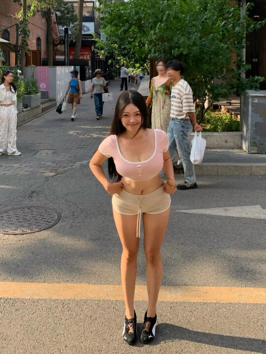 一直讨厌自己圆圆的脸蛋 直到你说好可爱