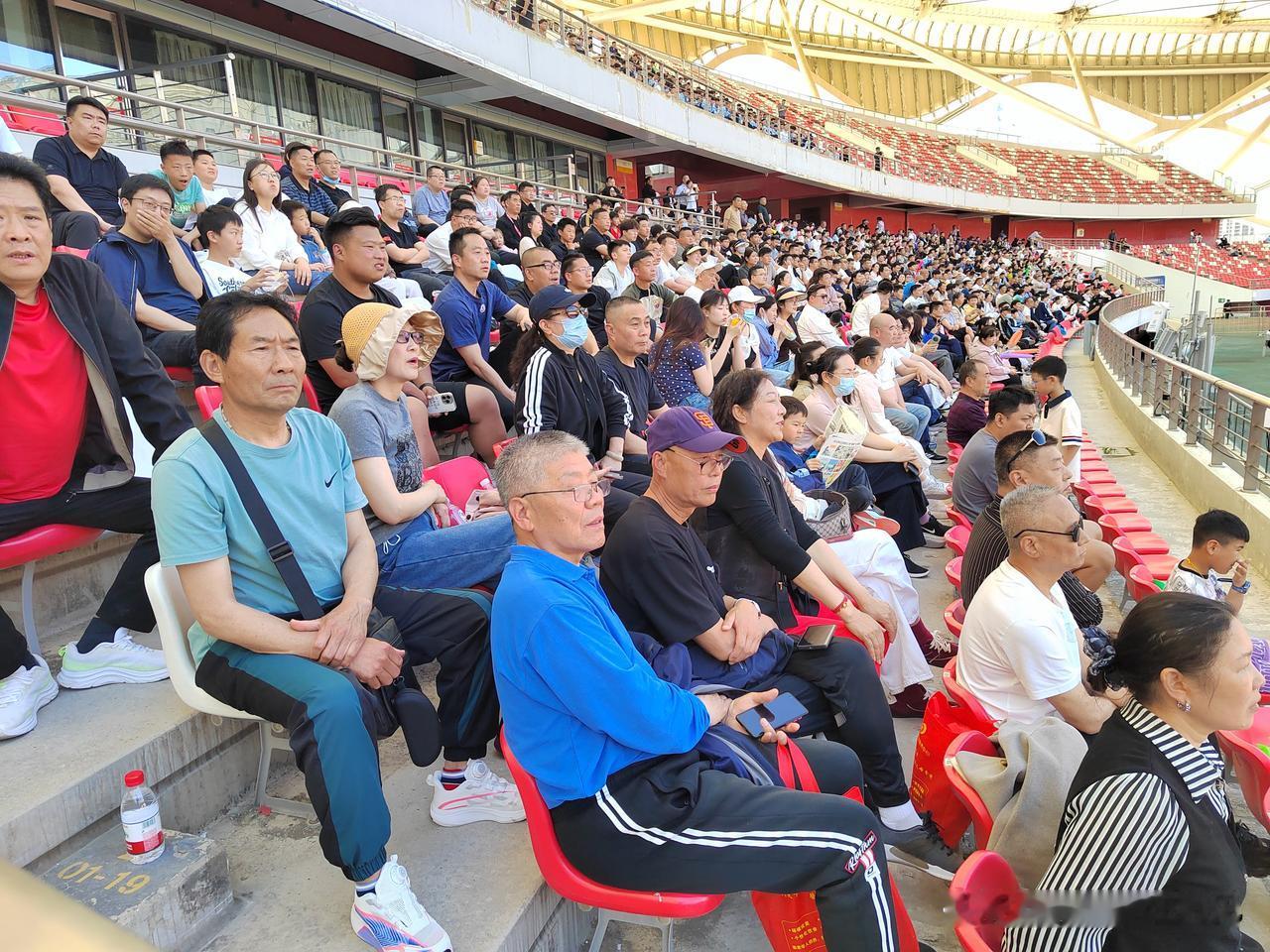 给枣庄一个差评｜5月5号下午的齐鲁超赛枣庄主场，在程序上有一处非常明显、非常低级