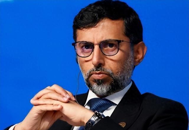 以为超级大国的三航母编队才是搅动中东的真正主咖？其实，真正让华尔街高层惊呼不妙的