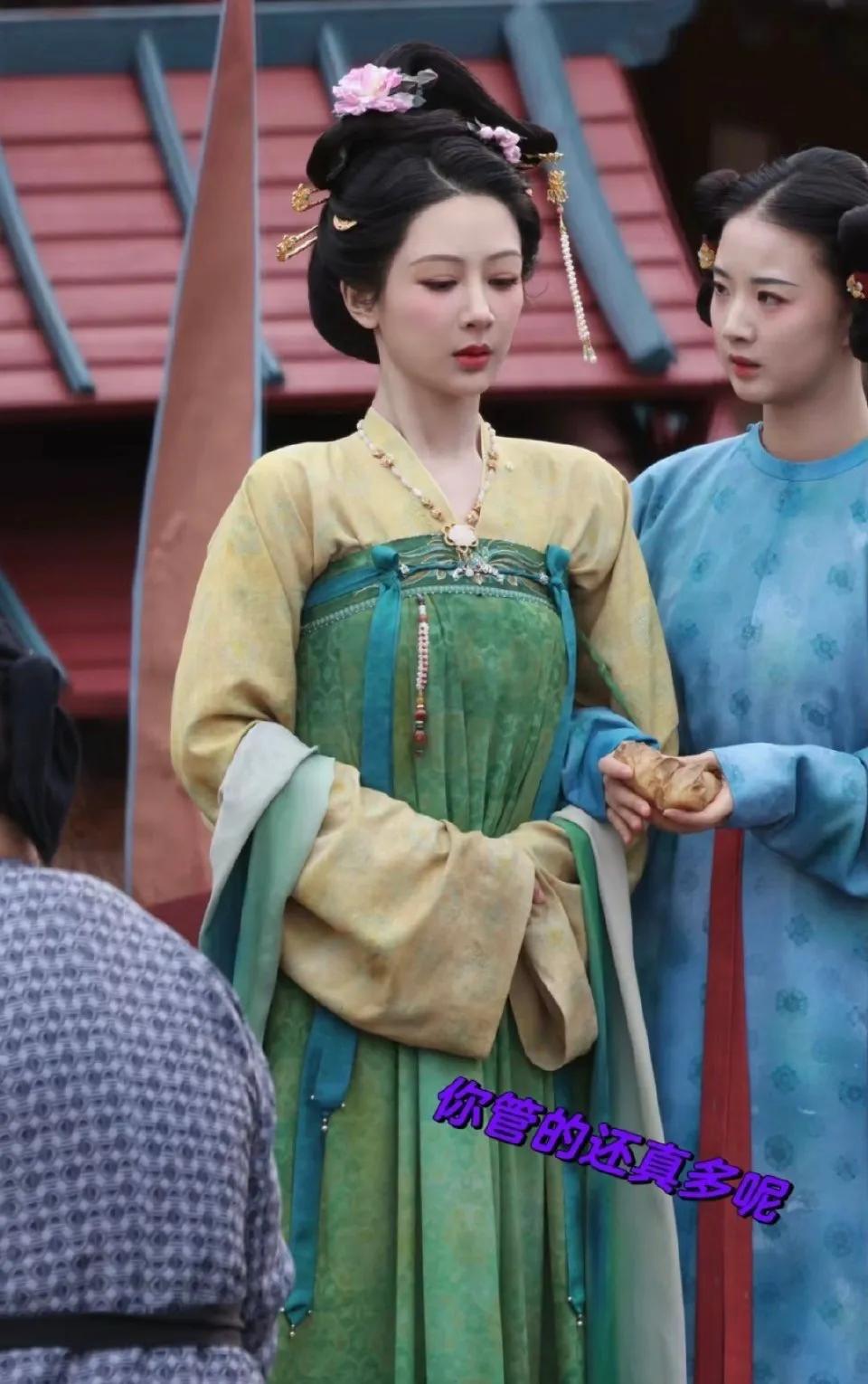 这的确是何惟芳在婚后生活的磋磨之下的模样