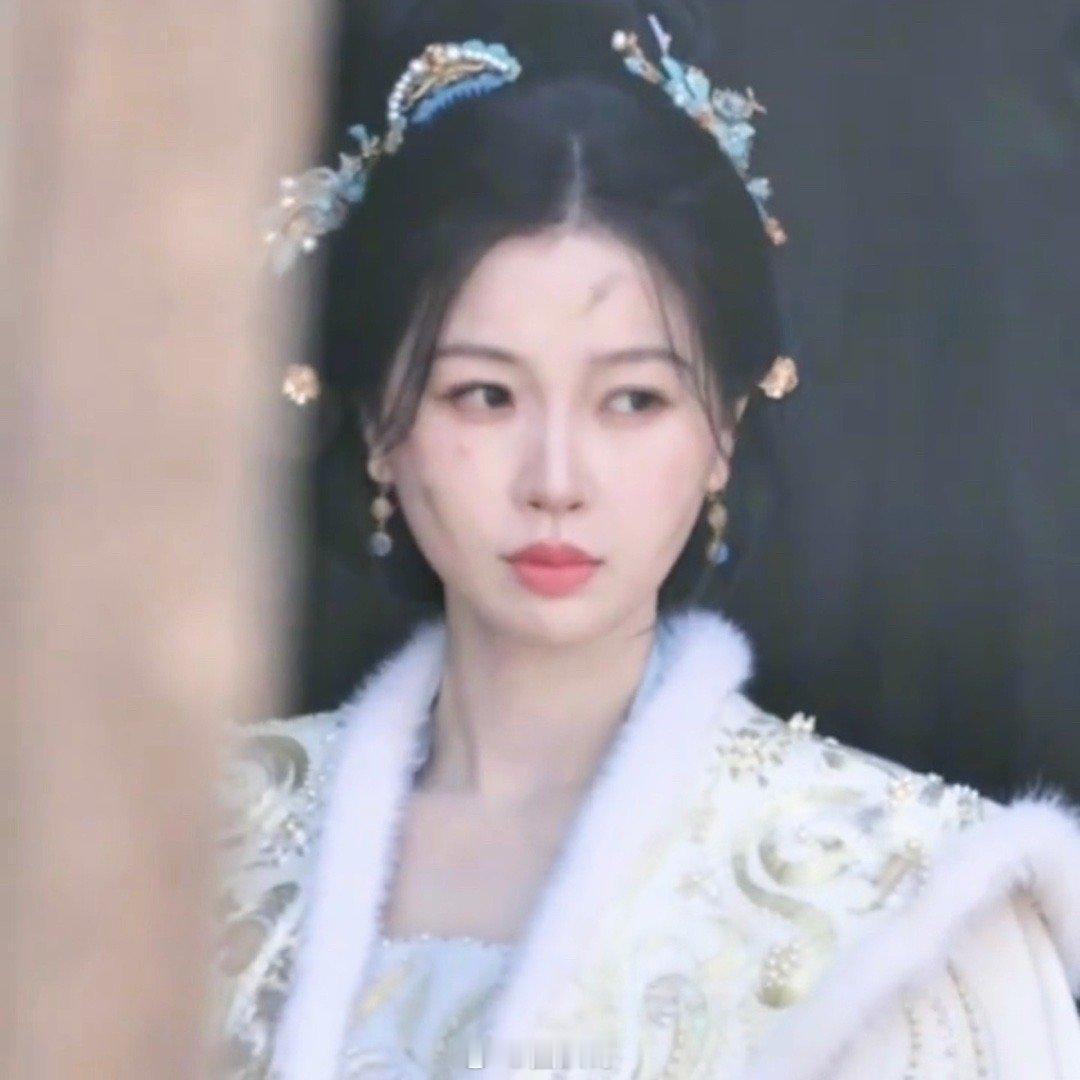 虞书欣云初令落魄主母造型虞书欣云初令脏脏包路透