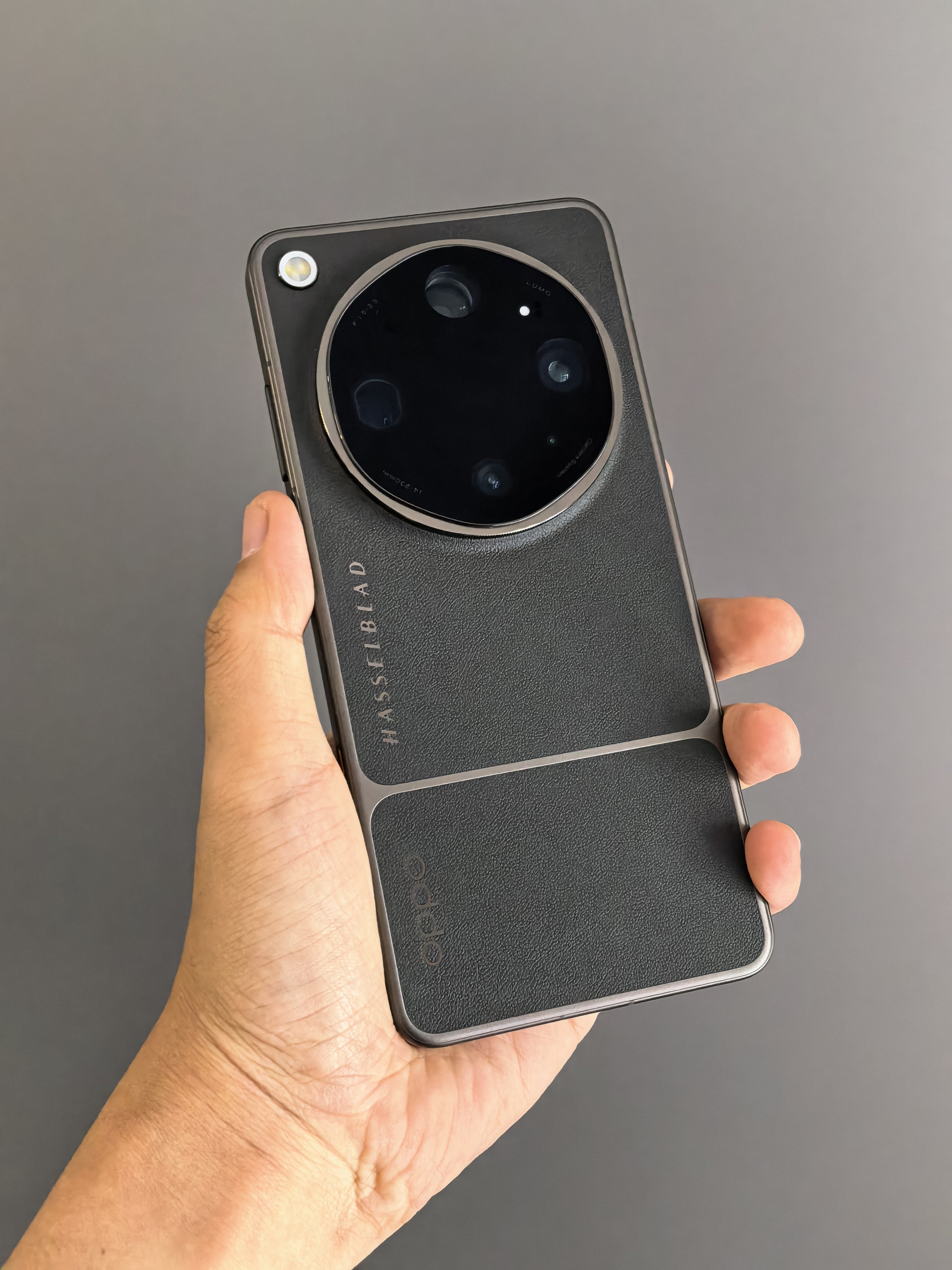 起猛了，谁给我家门口又放了一台 OPPO Find X9 Ultra 大地苔原？
