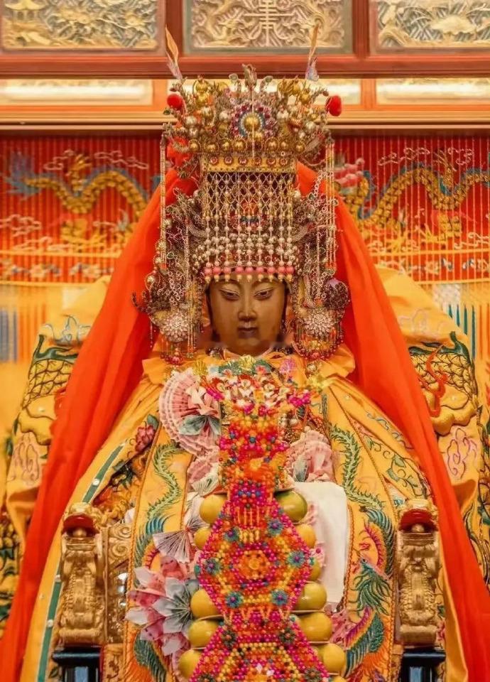 见到妈祖千万不要假装没有看到，许愿点赞，接下来你的每一件事都会是娘娘庇佑上上签?