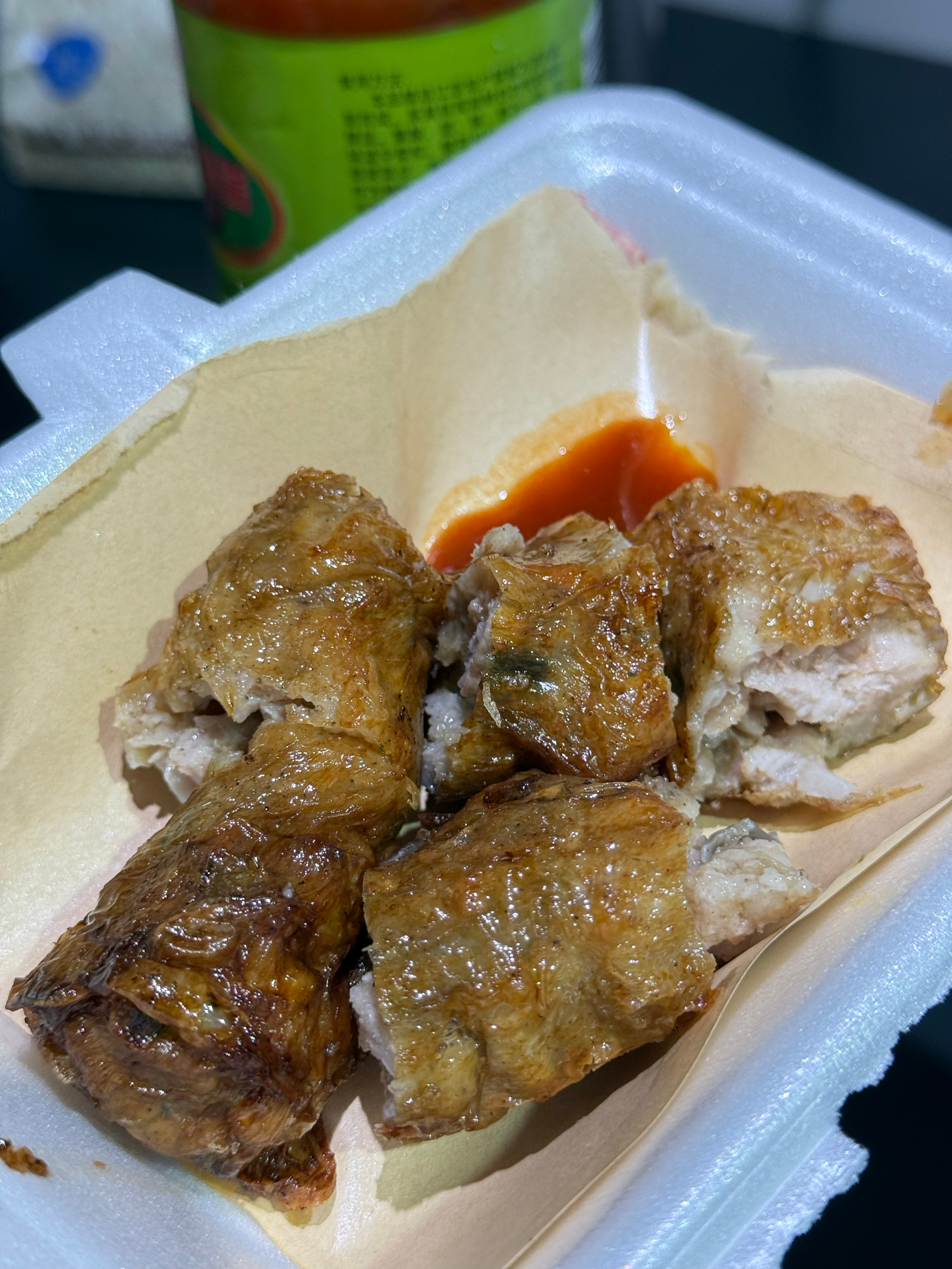 你们晚上吃什么？好久没吃大肠血了，这家一如既往的好吃😋 