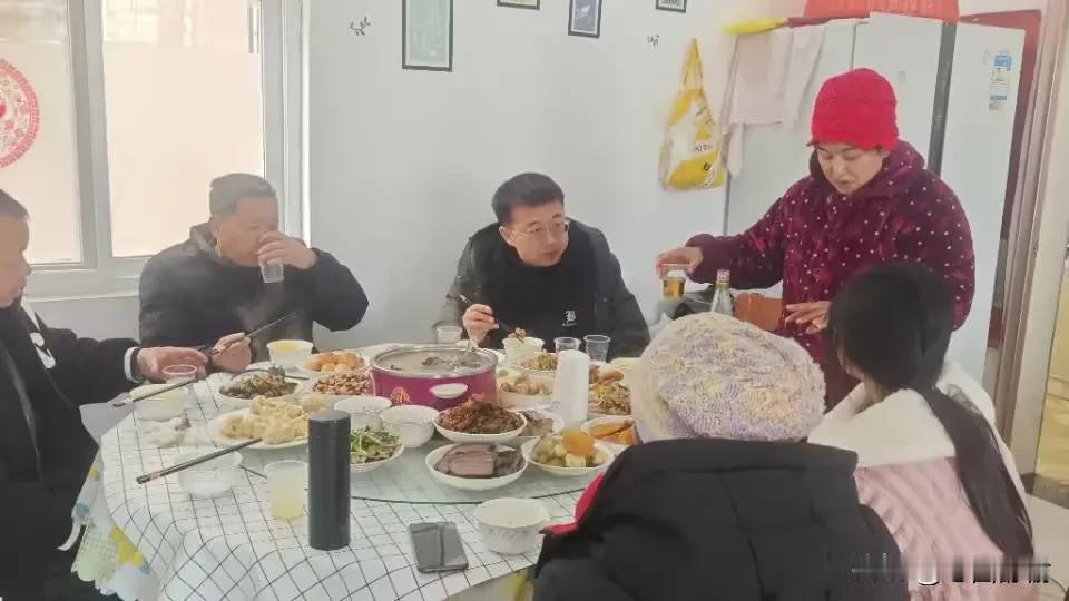 上联:喜迎祥瑞合家乐
下联:恭贺健康满院欢
         (你对下联)

 