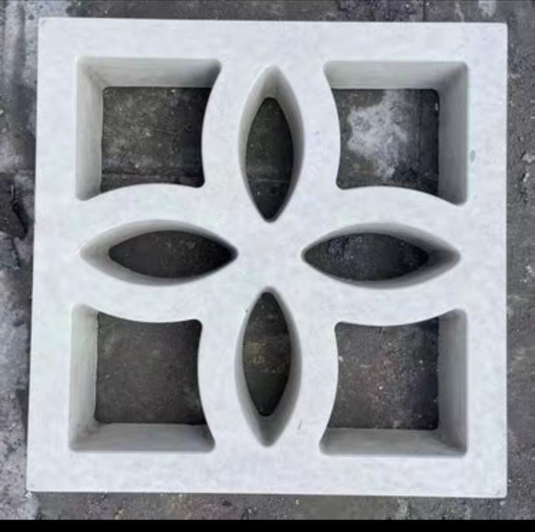 LV 欺负古代人不会注册商标我还真没想到这种算侵权，主要日常也太常见了吧。 