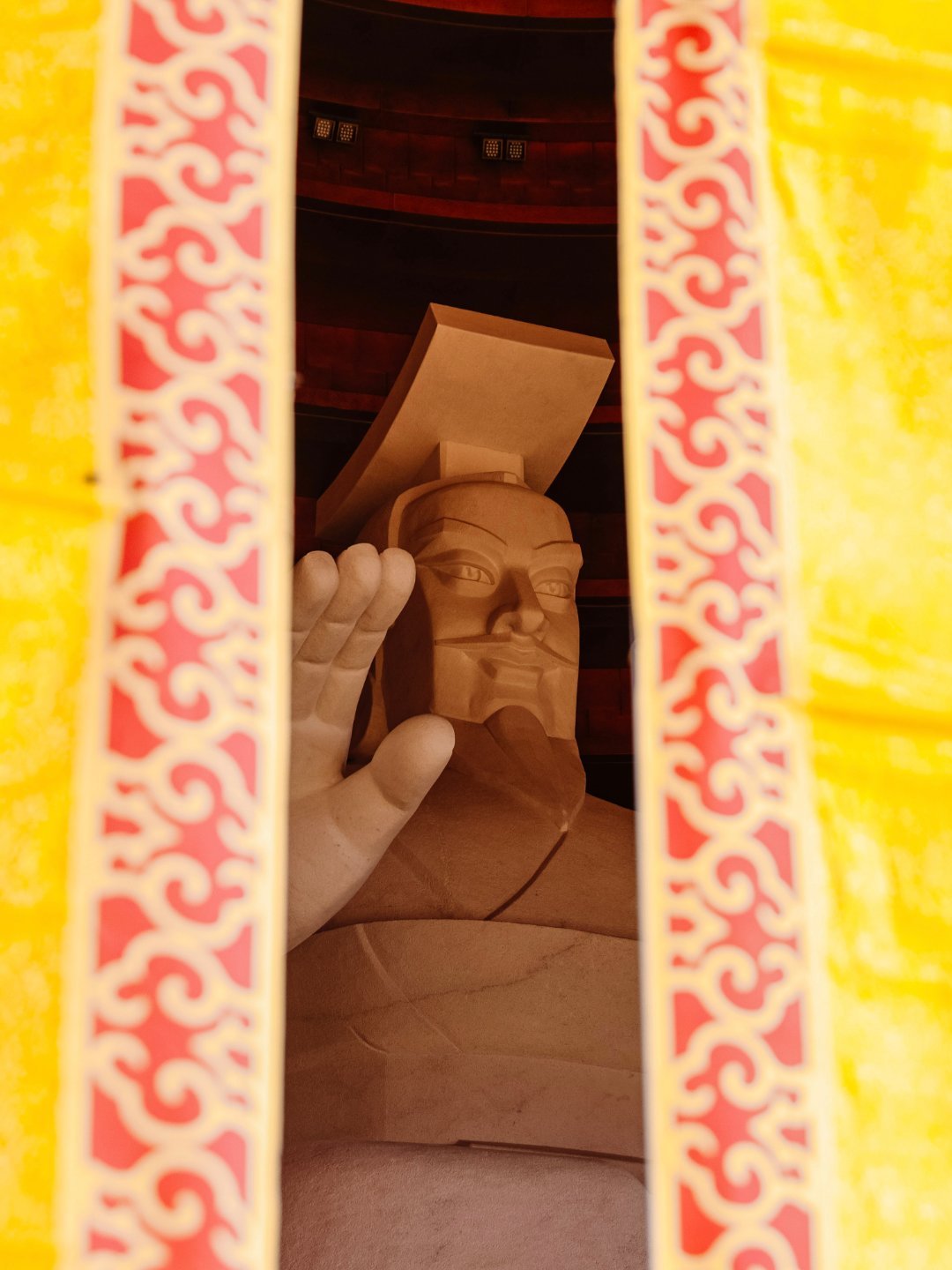 三月三，赴新郑轩辕寻根之约河南新郑，轩辕丘下，是华夏儿女的精神原乡。五千年前，黄