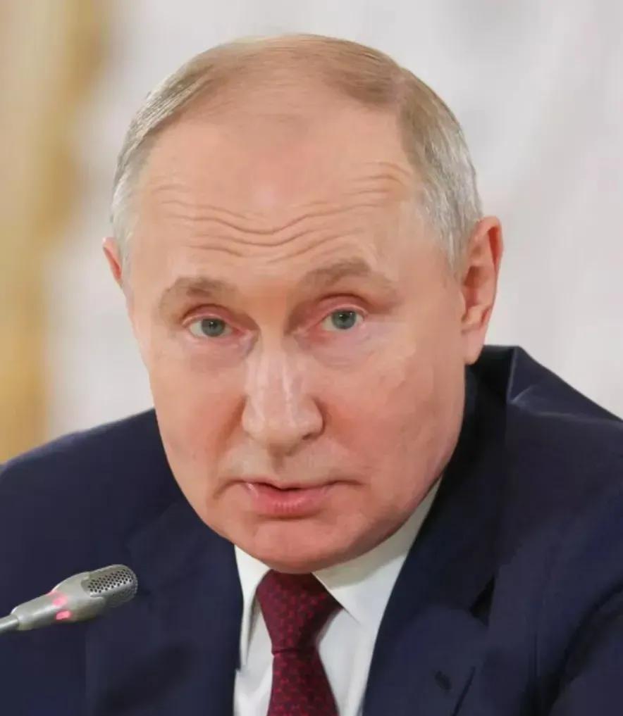 俄罗斯突然宣布了
在符拉迪沃斯托克的东方经济论坛上，莫斯科推出“远东开发升级包”