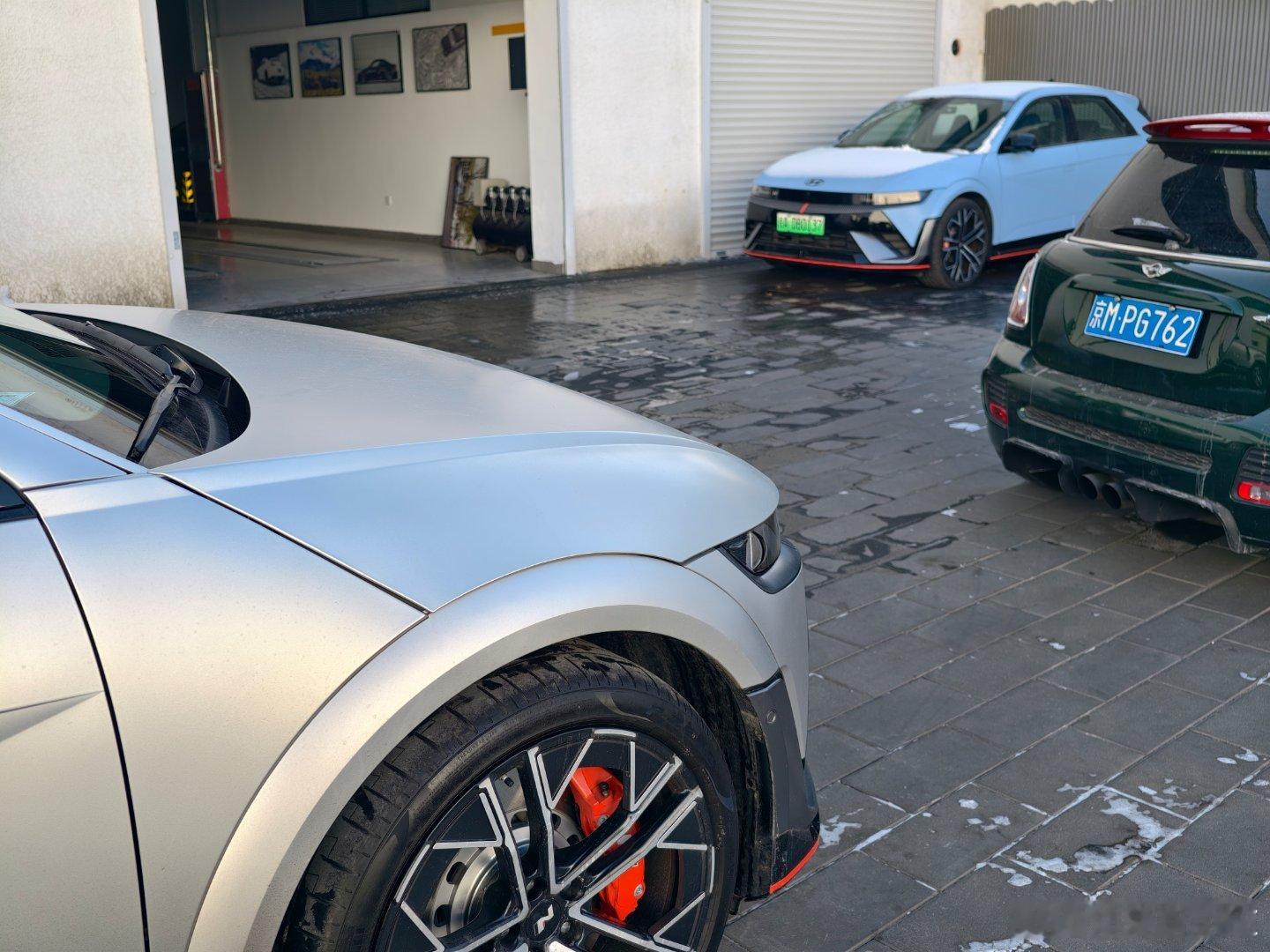 昌平保时捷博物馆打卡同框一台蓝色的5N 哪位帅哥的？ 北京·昌平区保时捷博物馆