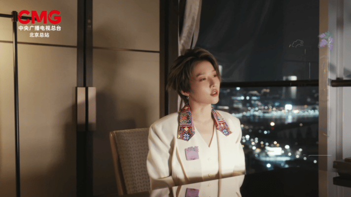 刘雨昕换一种方式说思念 百年丁香诗会即将开幕，推荐官说：“东风吹客到天涯，每对东