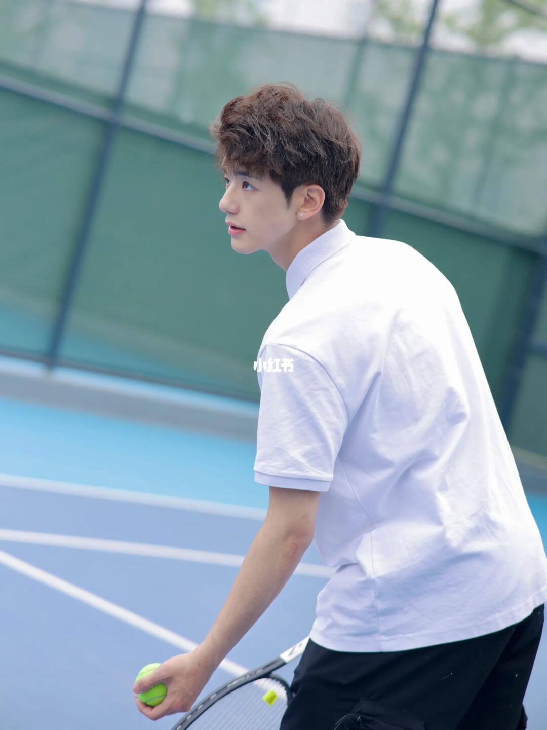今天是网球教练🎾