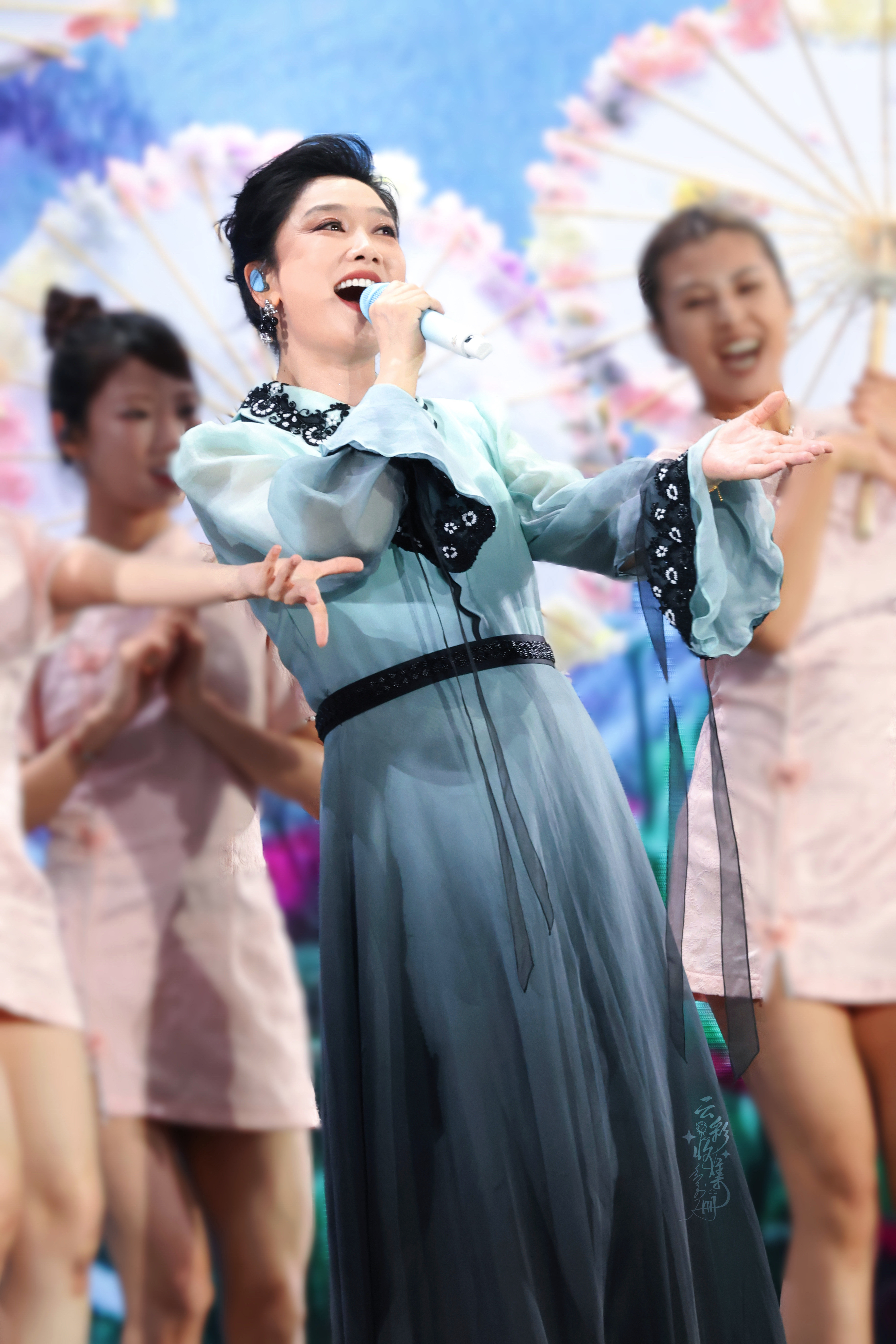 ☁️凤凰传奇主唱玲花 260705 吉祥如意演唱会南京站我赴人间惊鸿宴凤凰传奇演