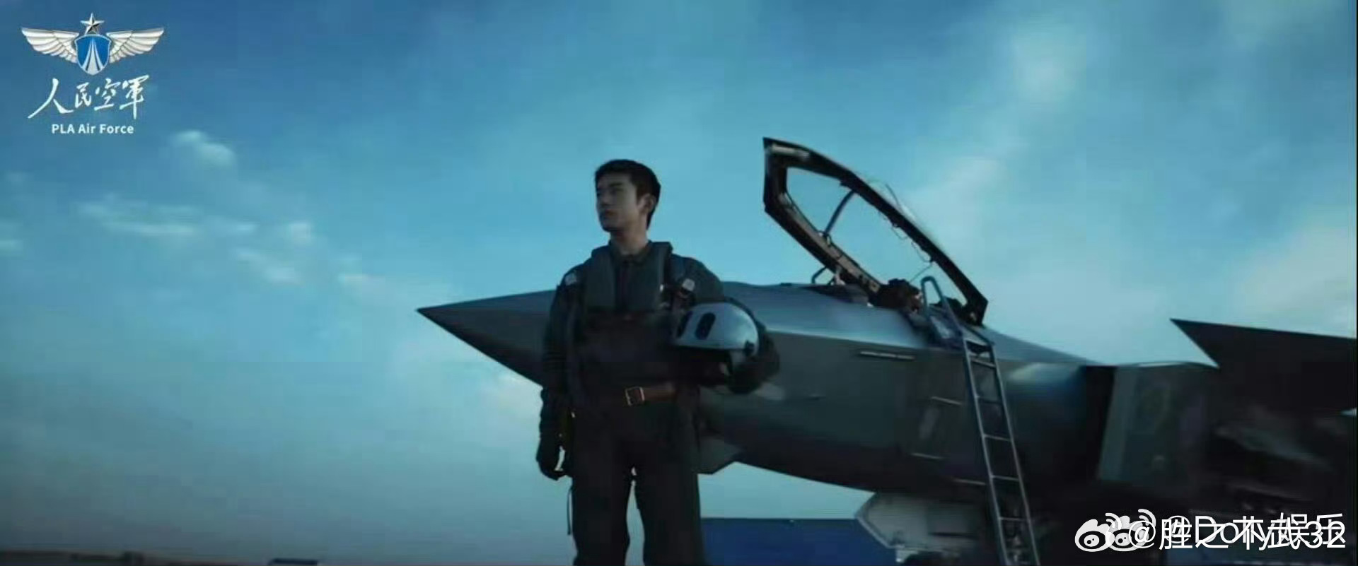 易烊千玺好青春的空军招飞曲易烊千玺建军节前的这份惊喜太燃，易烊千玺用清亮声线，把