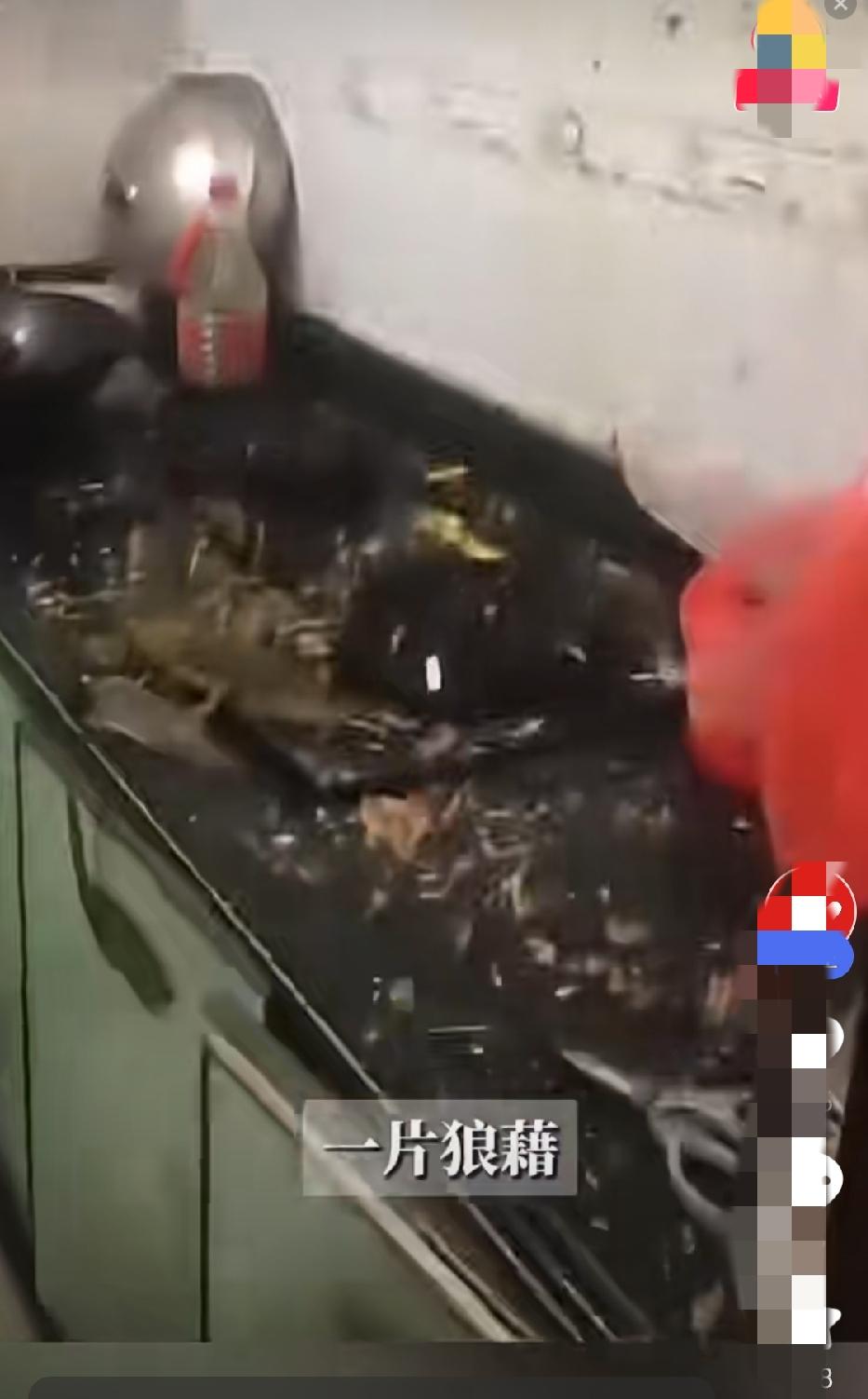 要小心了，高压锅煮粽子突然炸了，厨房一片狼藉！
 
近日广东一户人家发生惊险一幕