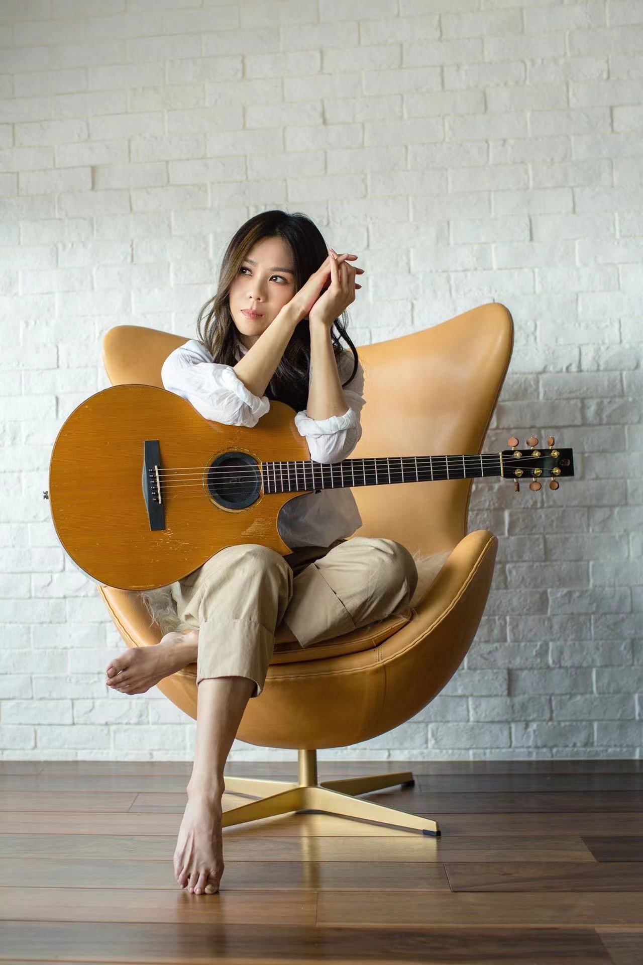 蔡健雅四次拿下金曲歌后大奖，是金曲奖历史封后最多次纪录保持者，11次提名也仅次于
