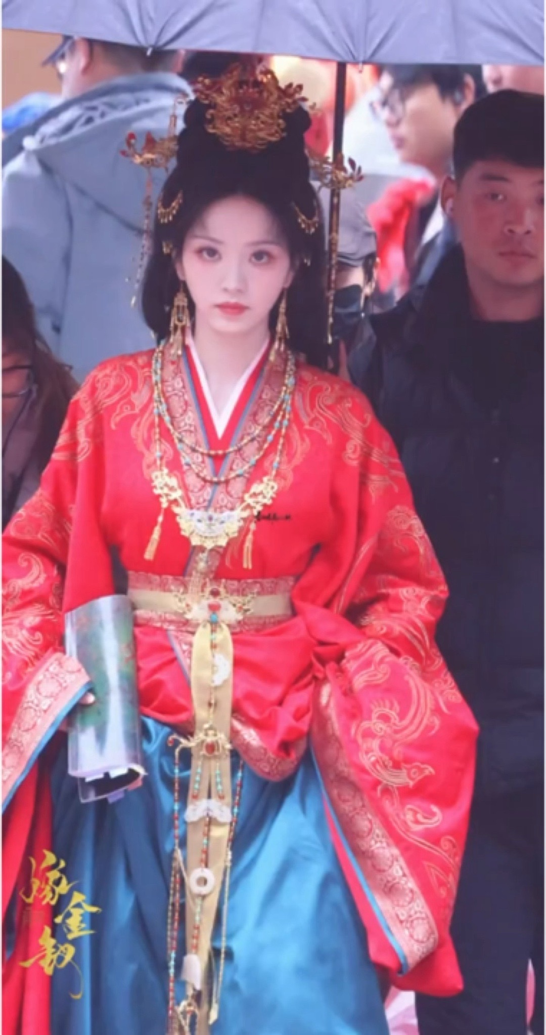 田曦薇魏娆路透田曦薇嫁金钗妆造 田曦薇《嫁金钗》路透来啦，今日魏娆大婚名场面送达