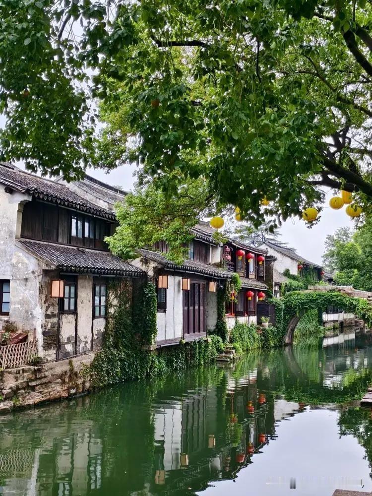 总有人说，我们常觉烦恼在别处，以为换个地方就能换种心境。却不知，心若浮躁，纵有山