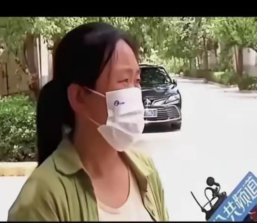 这绝对是全网最能作的儿媳！河南郑州一女子，公公的棺材都停在堂屋了，她躲在娘家坐地