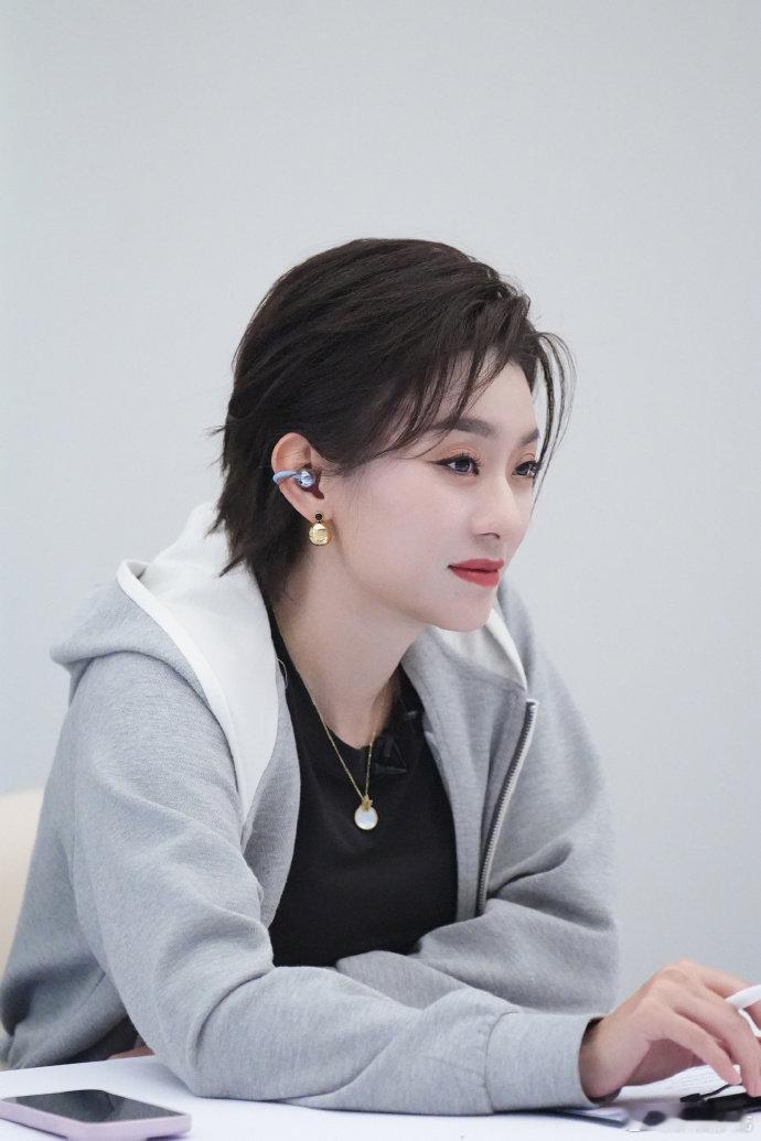 乘风2026三公帮唱合作舞台永远自带高光，不同声线、不同气质的人同台，总能演绎出