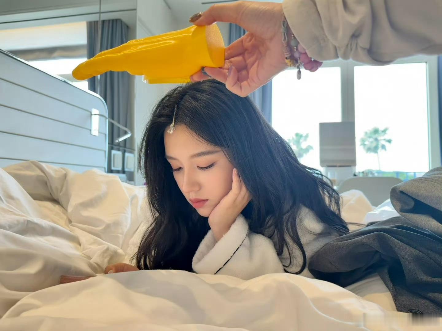 周也好抽象的防晒帽子 就爱看点美女搞抽象哈哈哈 