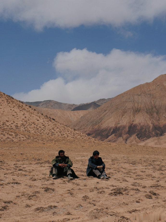 李光洁 老品种摄影师 被这组照片治愈！远山朦胧、溪流鲜活，草木舒展自在，镜头下的