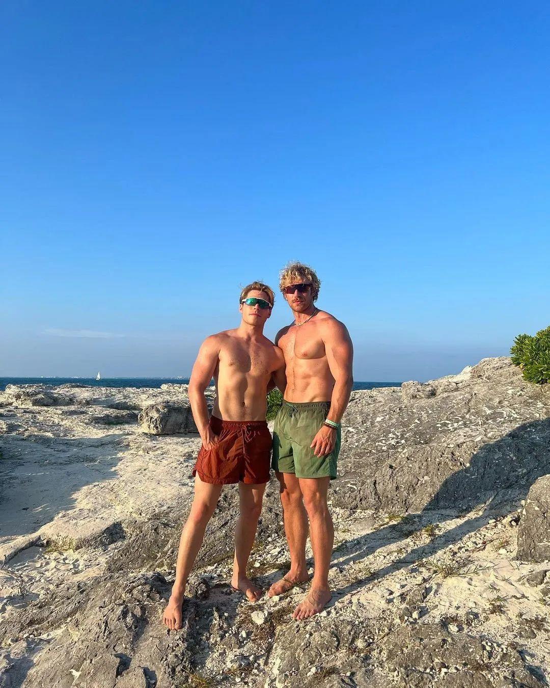 好莱坞两大Gay圈名媛官宣爱情，本腐男哭了！
好莱坞两大Gay圈名媛（个人名气比