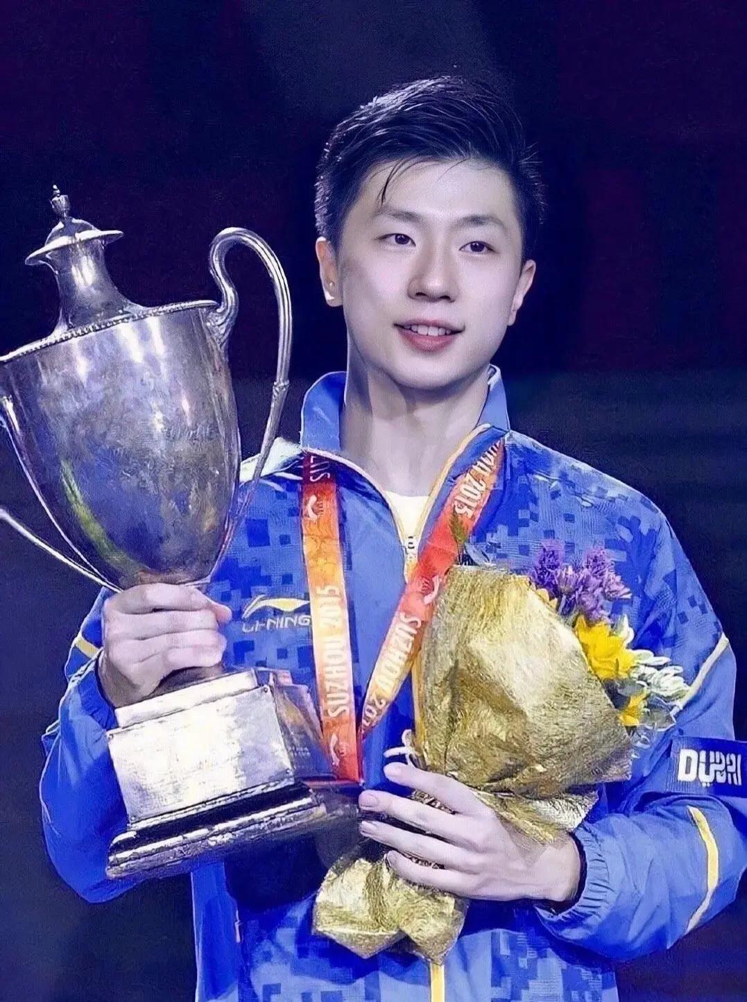 国乒现役主力队员年收入大曝光！最高的是他

（含广告代言）8、梁靖崑150万7、