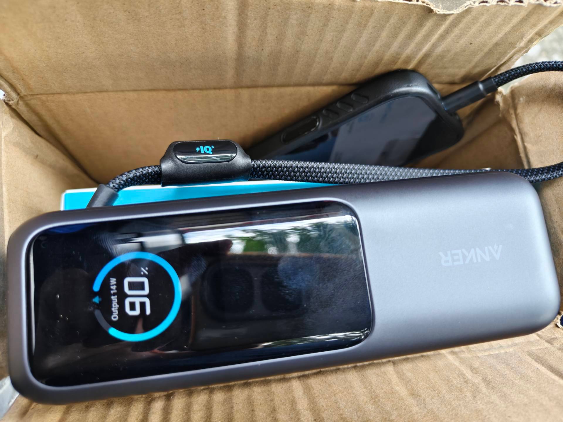 好久没买过充电宝了，经过旅游经常在外有各种设备电量焦虑还是买了 