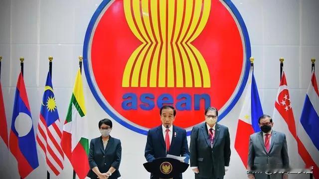 俄罗斯总统顾问科比亚科夫表示，俄罗斯与东盟成员国商务对话将成为东方经济论坛商务活