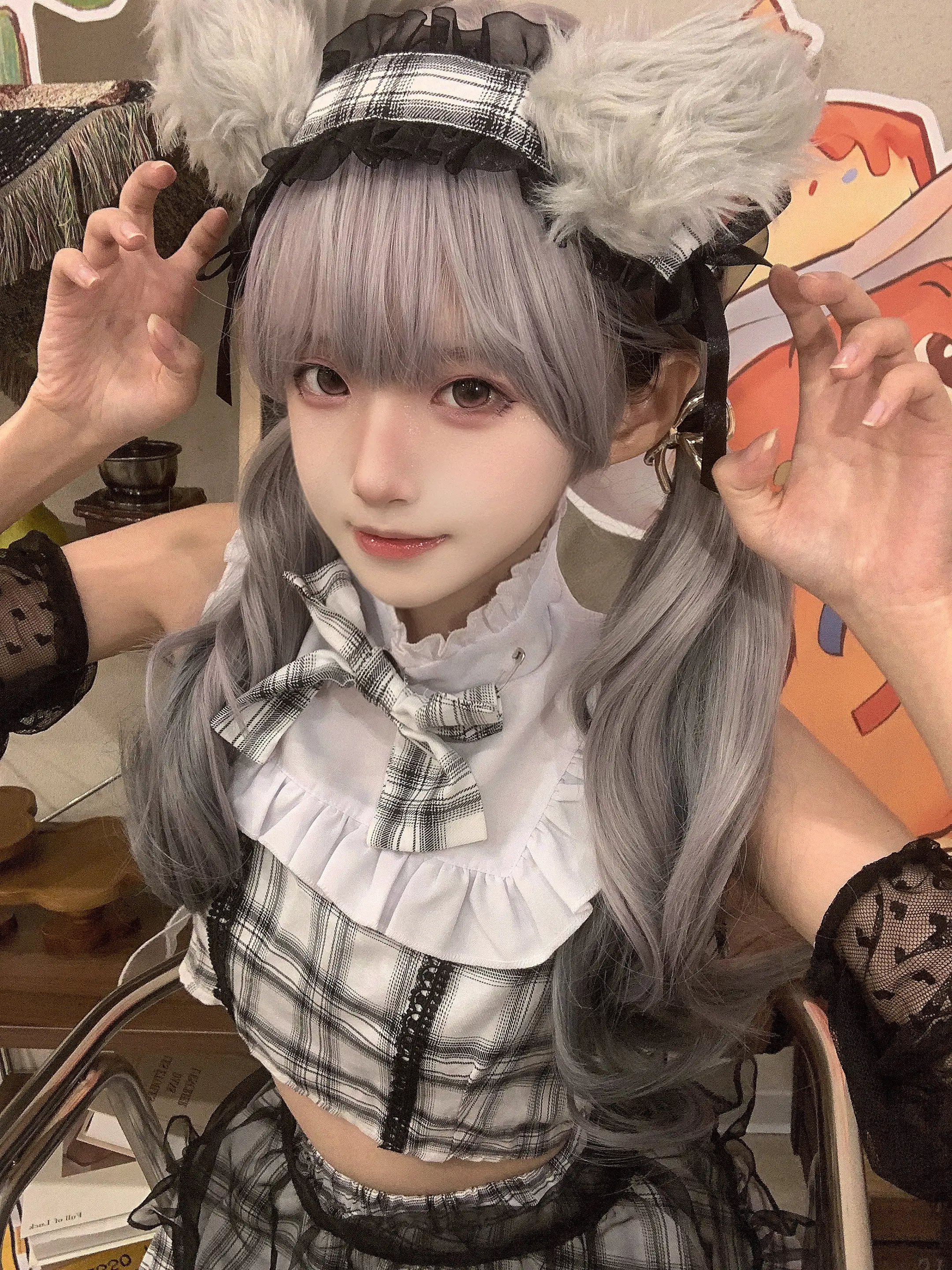 (ˆ ̳ ,  ̫ ,  ̳ˆ)"੭
