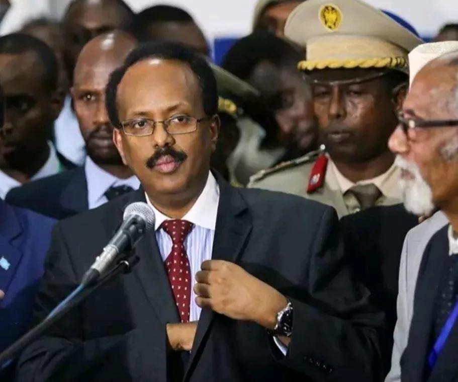 半岛电视台报道，当地时间1日，索马里兰总统阿卜杜拉希高调宣布，美军非洲司令部代表