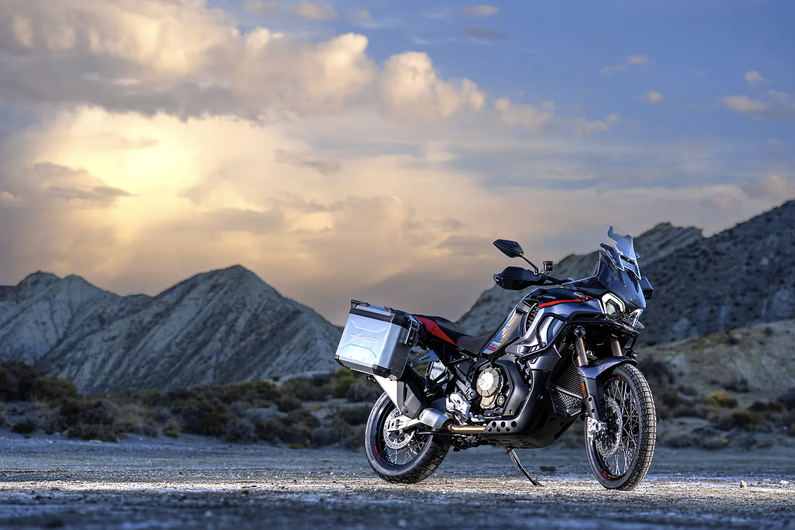 车市热门[超话] MV 奥古斯塔 2026 Enduro Veloce 探险车 