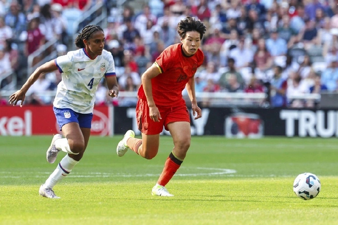 邵子钦将加盟本菲卡女足  消息，22岁的中国女足前锋邵子钦将启程前往葡萄牙，开启