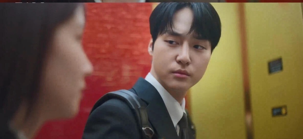 不知道棒子咋了 ，melo 男主这样像话吗  🚬 