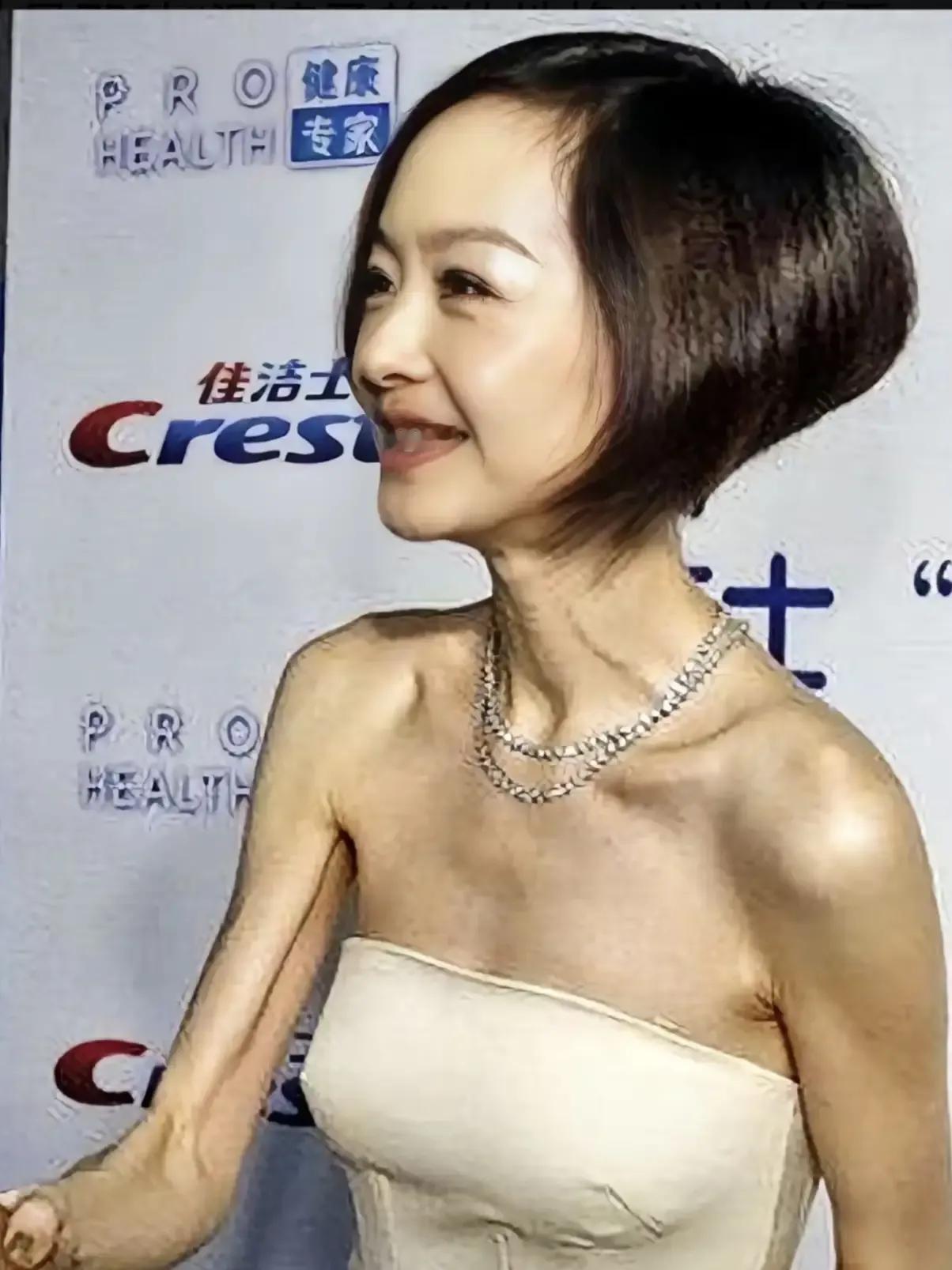 人类的贪婪和虚伪是自己给自己上的枷锁
最近早上基本就是一碗小米粥一碟大头菜丝咸菜