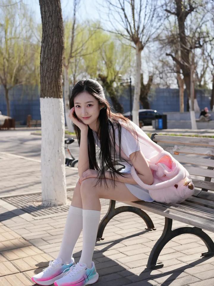 如果 100万和她只能选一个，你选哪个