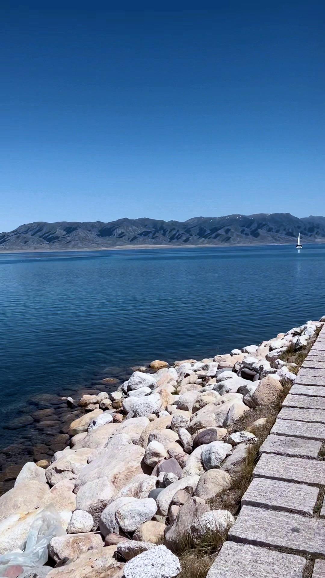 这红尘本身，就是一座太阿剑炉 你进来了，烧过了，淬过了 要么成灰，要么...