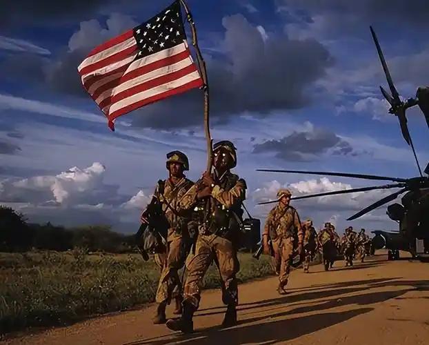 为战略避险美国台湾急撤军
近期美军在台人员异动、前沿收缩，绝非偶然，更像嗅到台海