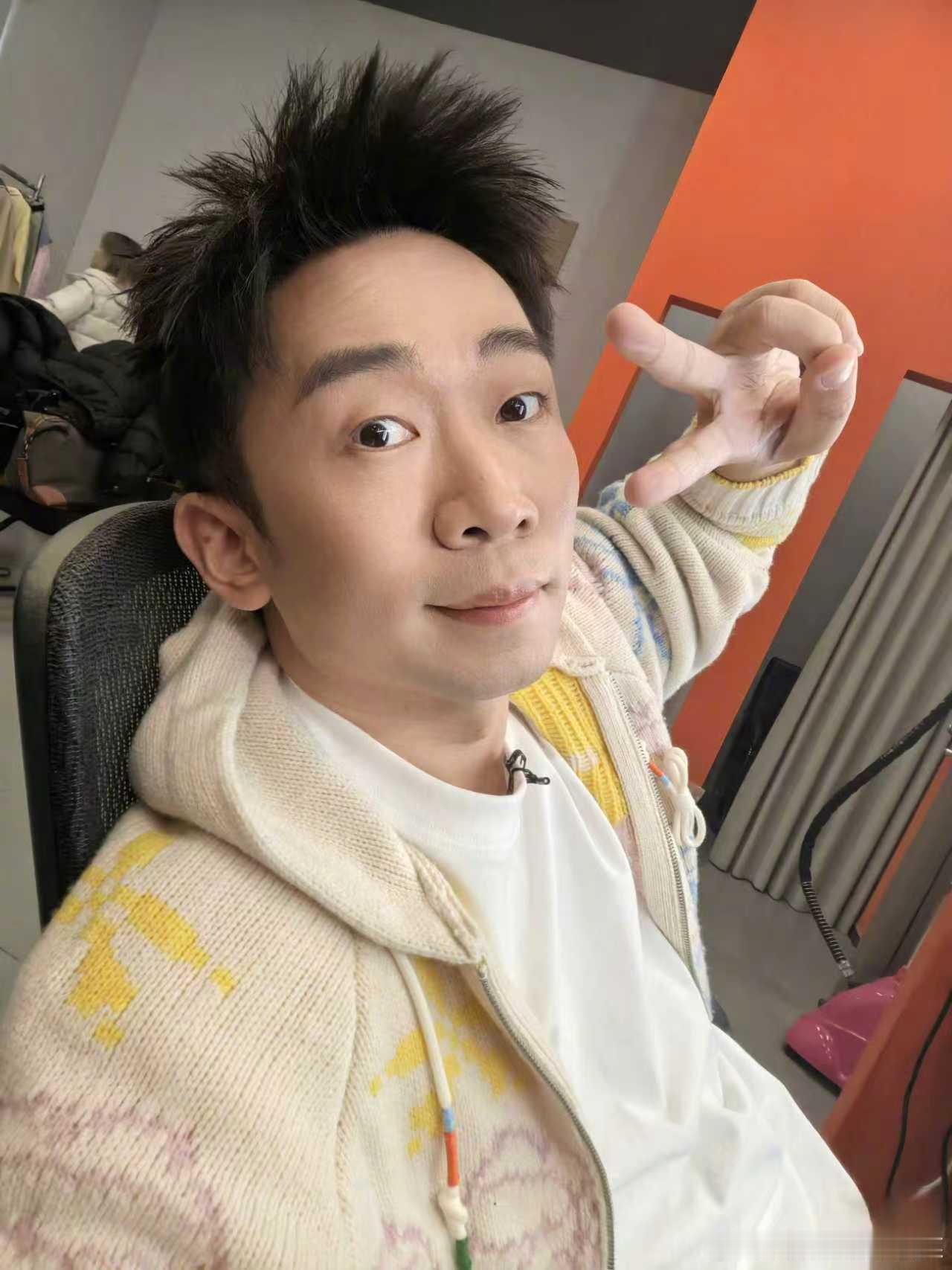 杨迪是尝过魏大勋的嘴吗魏大勋的小套路还是逃不过杨迪的较真哈哈哈哈哈哈哈哈哈哈哈哈