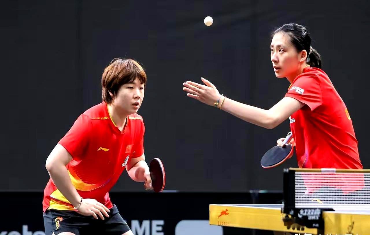 女队全军覆没前夜
 
多哈凌晨两点，蒯曼还在球馆加练。她清楚，再输一场，中国女单