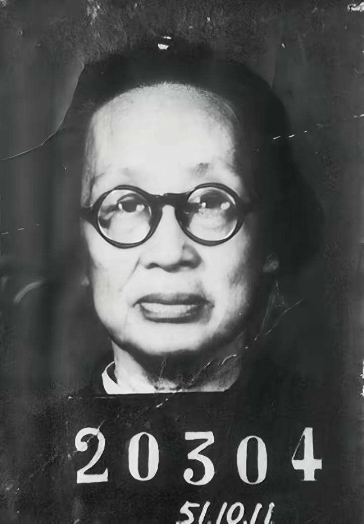 1949年，宋庆龄和何香凝两位旧友带着一份请求找到了毛主席，希望能为汪精卫的妻子