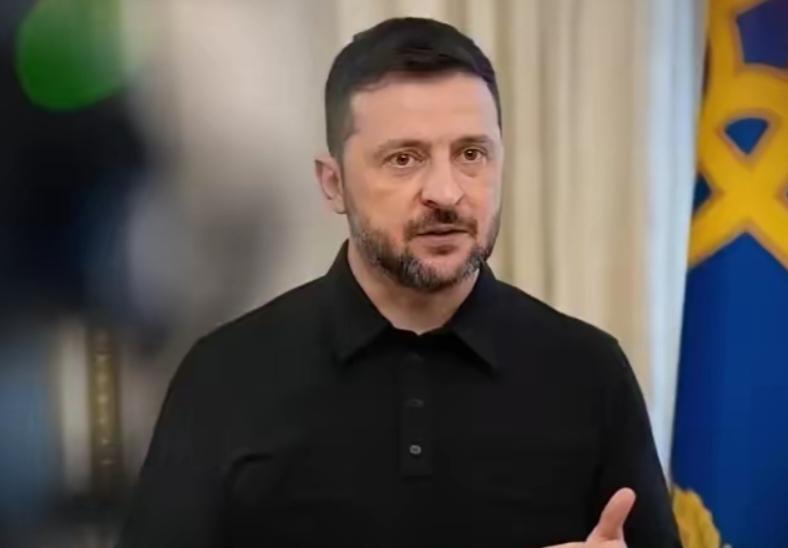 出访，开会，演讲，谈判，借钱，嘴硬，这是目前泽连斯基的五步曲，循环使用。国家满目