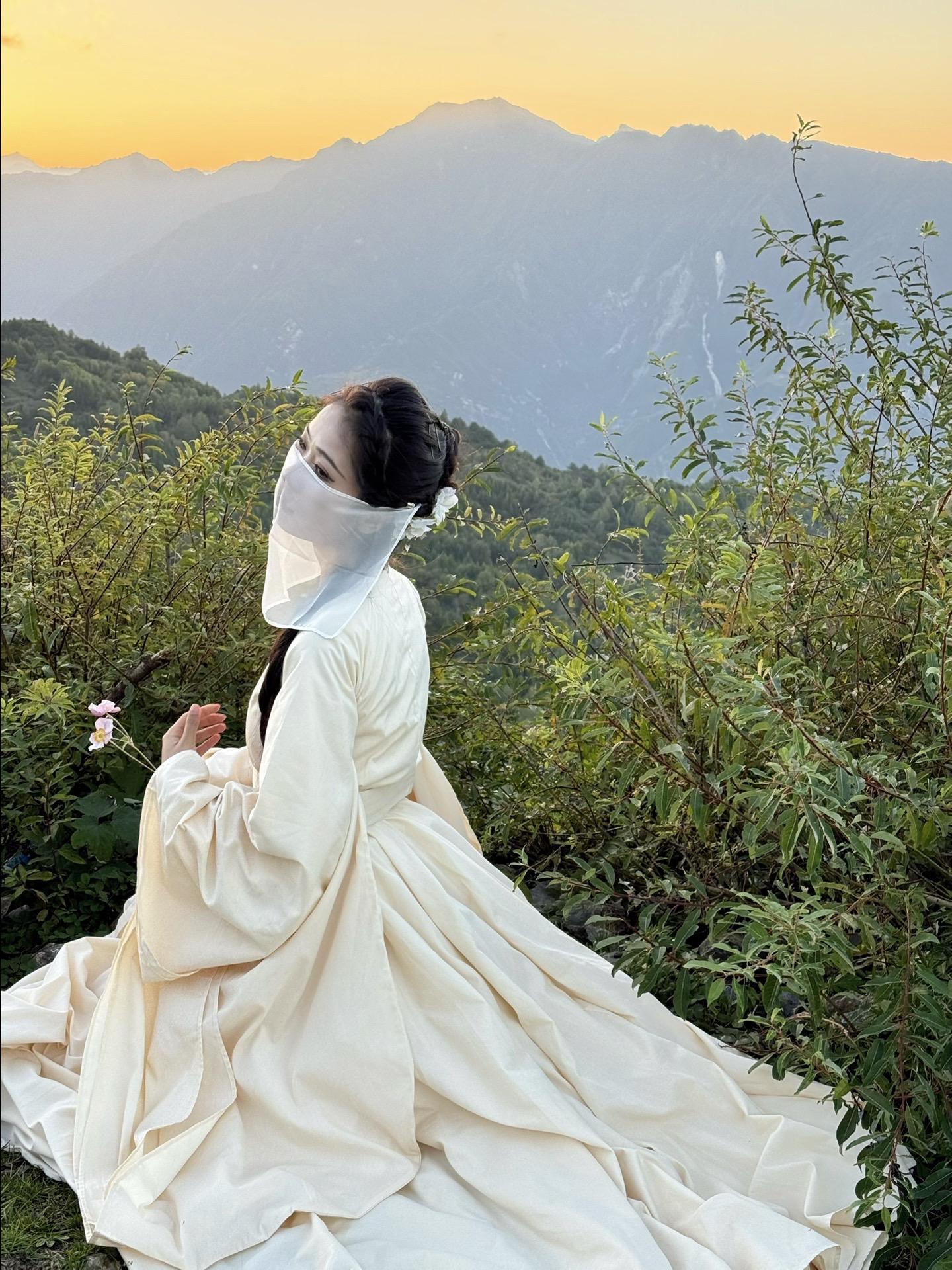 “那里已经没有人了。”