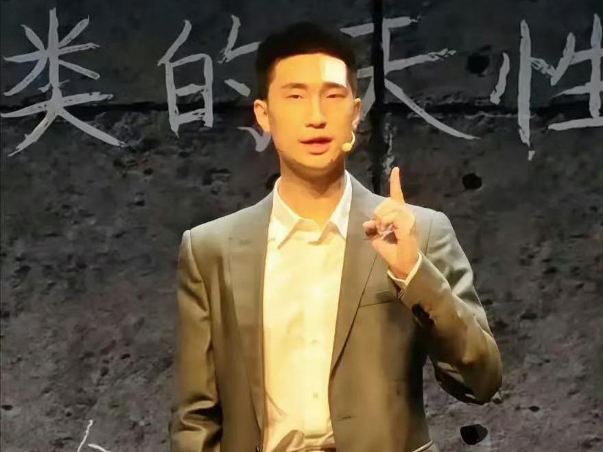 宋丹丹与姜妍现身林大竣话剧表演，16岁读北京名校，是父母的骄傲 ​​​宋丹丹和姜