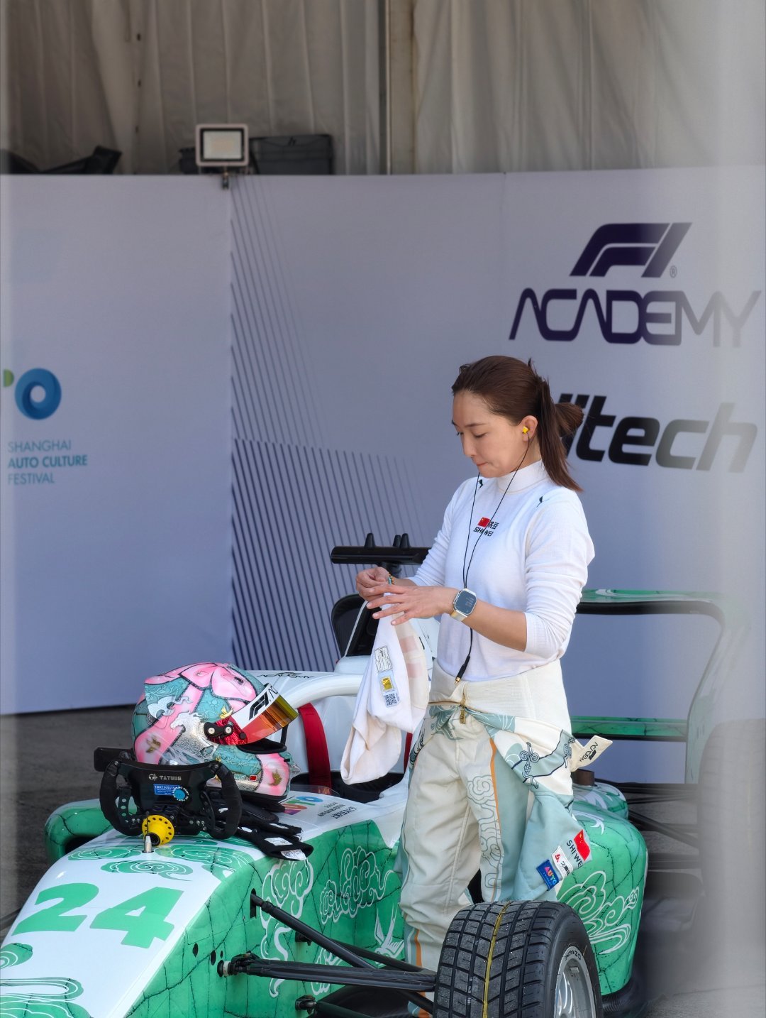 铁豆准备上场，唯一的一位中国车手，加油～f1车手学院f1学院中国站 上海·上海国
