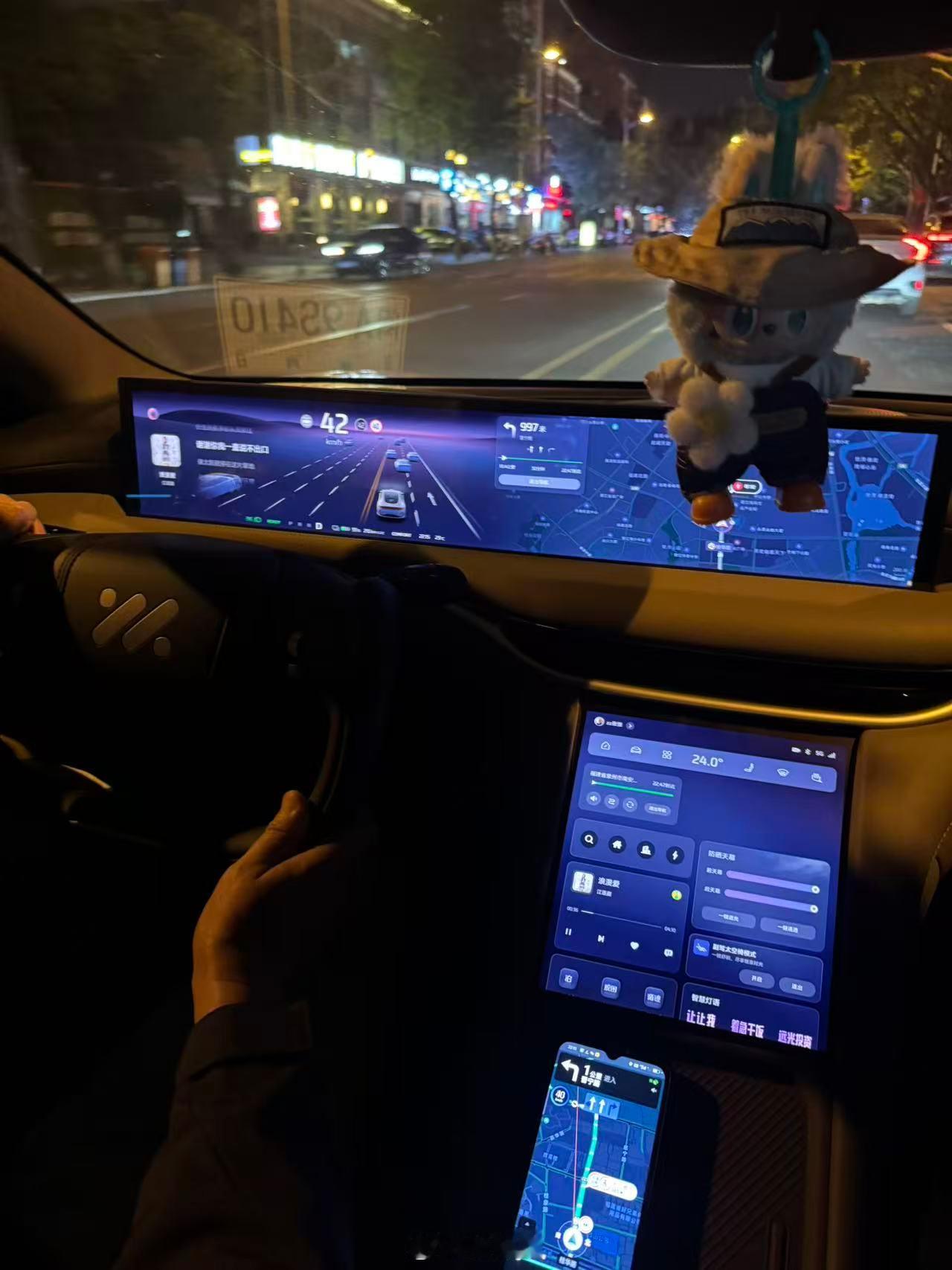 酒鬼的夜生活，智己人告诉你，开车不喝酒，喝酒不开车🙋 ​​​