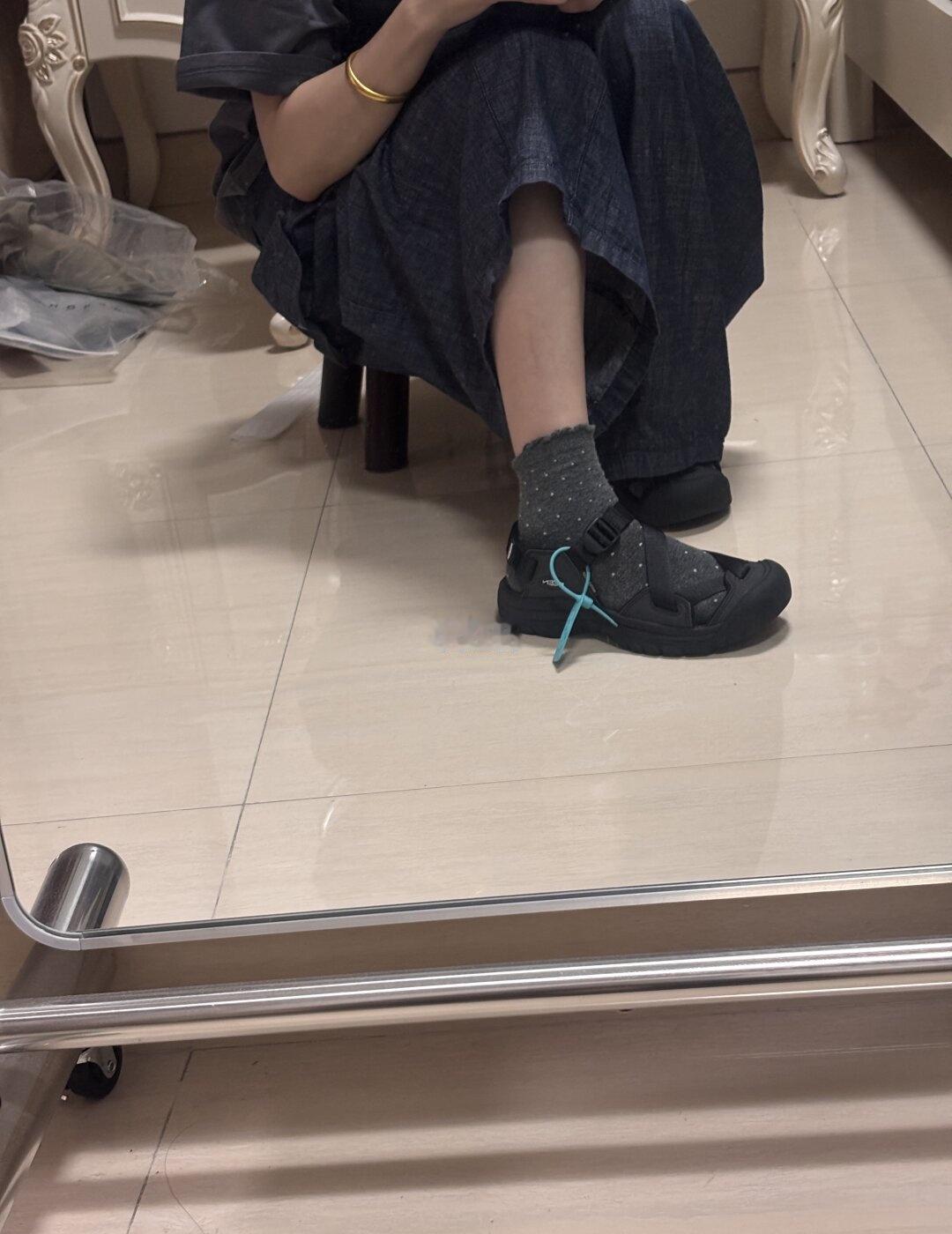 纠结留嘛😖
Keen凉鞋